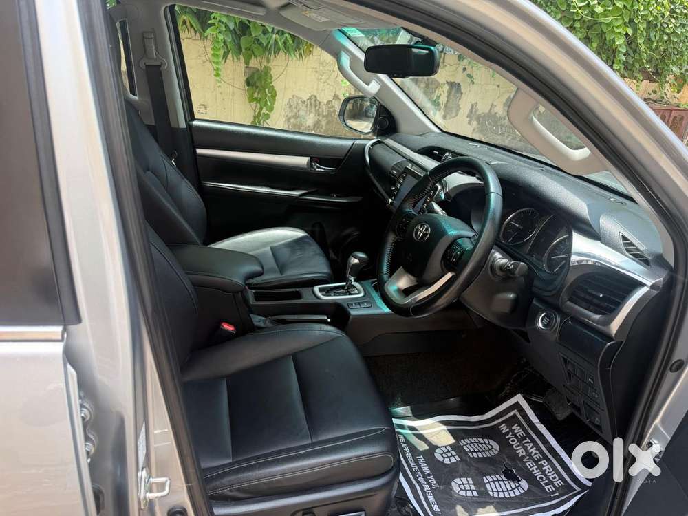 Toyota Hilux 2.8 High 4x4 Mt, 2023, Diesel