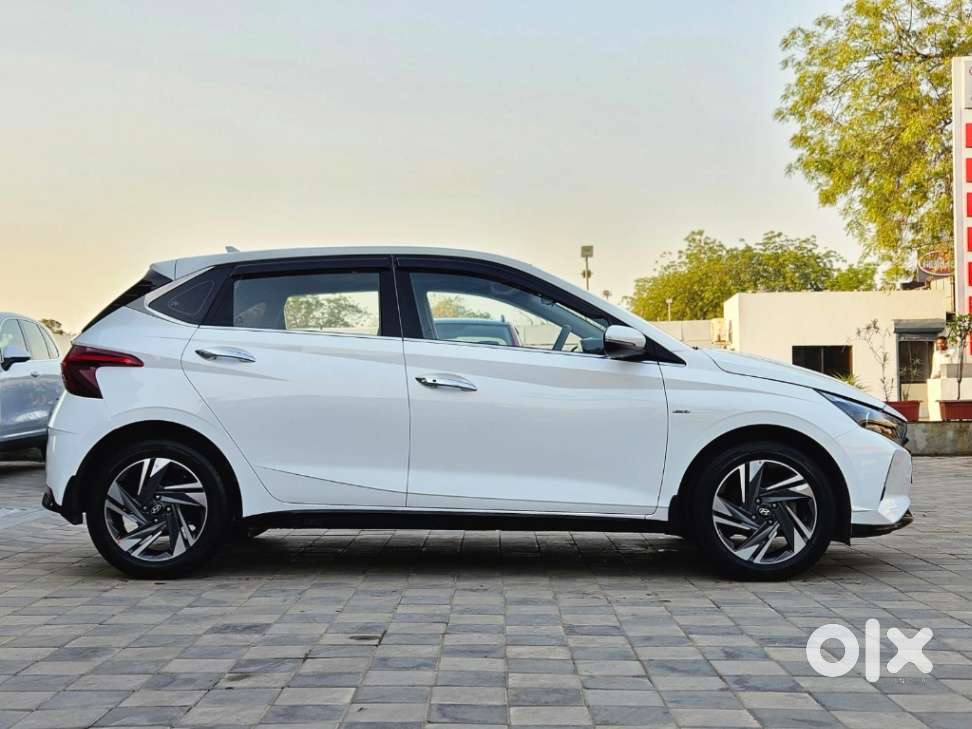 Hyundai I20 Asta (o) 1.0 Turbo Dct, 2022, Petrol