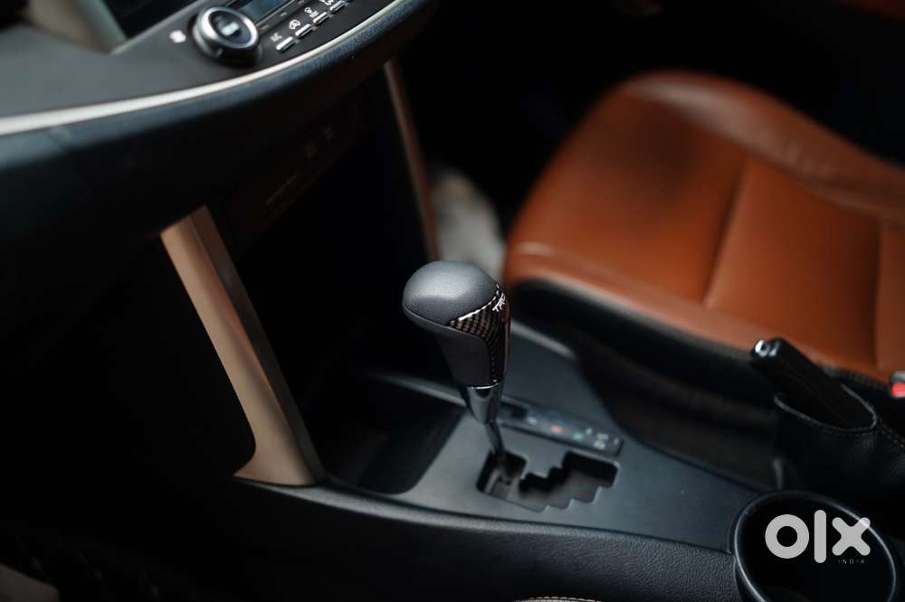 Toyota Innova Crysta 2.8z Automatic, 2017, Diesel