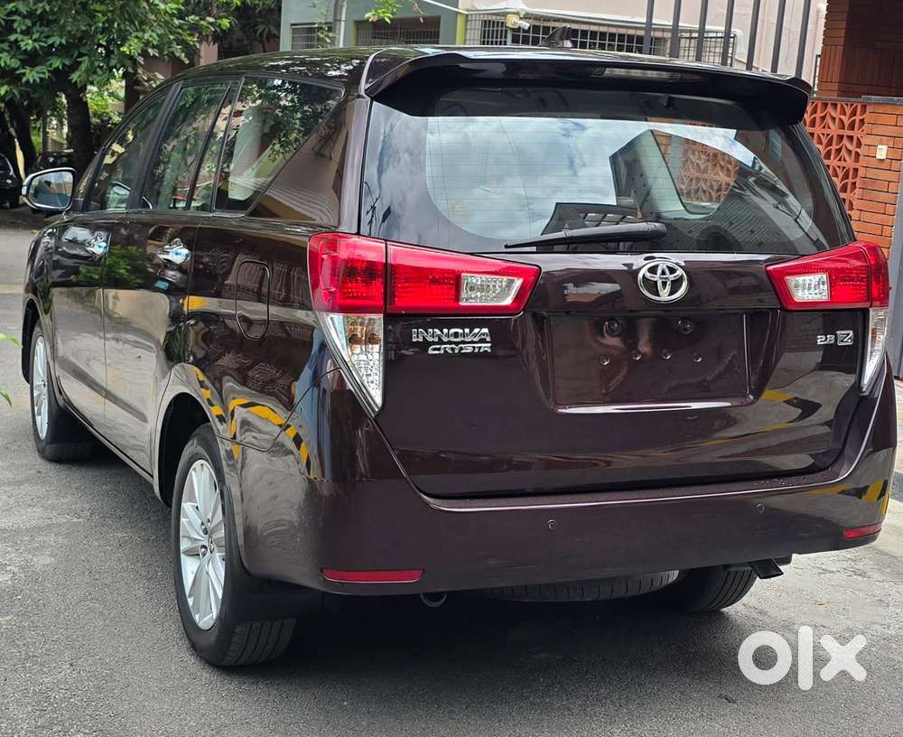Toyota Innova Crysta 2.8 Zx At 7 Seater, 2016, Diesel