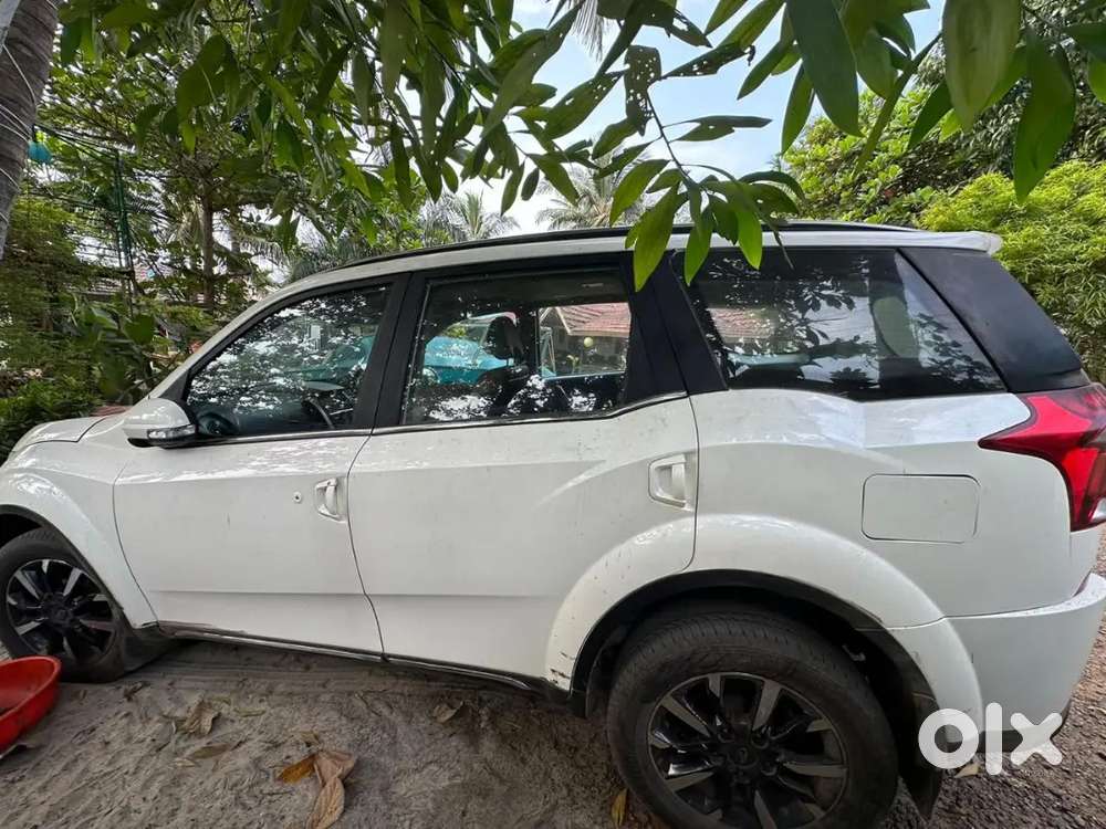 Mahindra Xuv500 2018 Diesel 120000 Km Driven