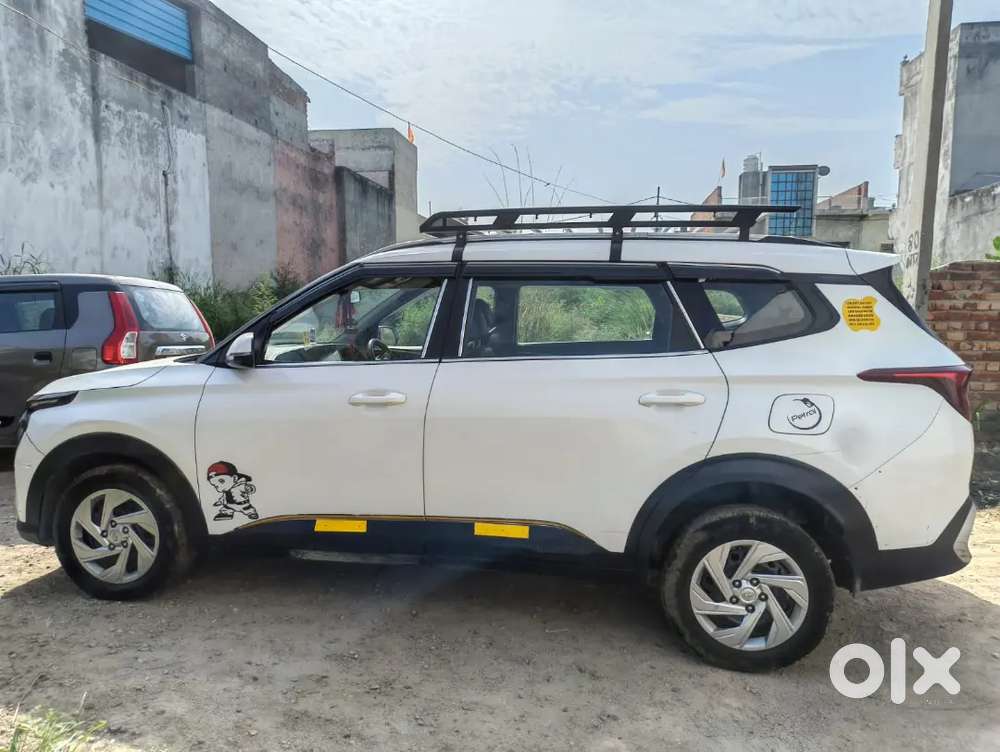 Kia Carens 2023 Cng & Hybrids 154000 Km Driven