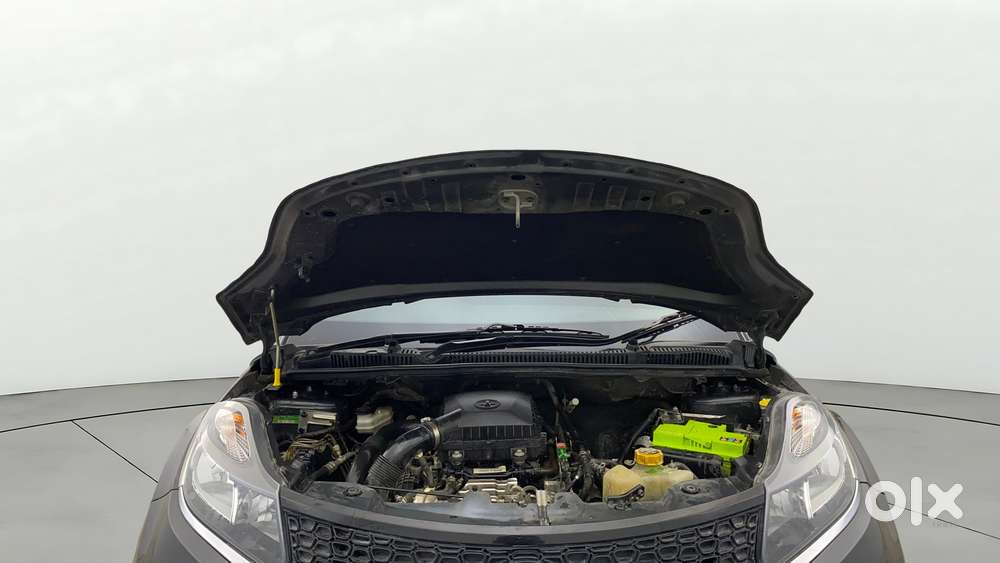 Tata Nexon 1.2 Revotron Xma, 2018, Petrol