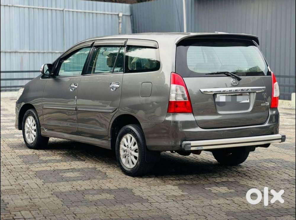 Toyota Innova 2.5 V 7 Str, 2012, Diesel