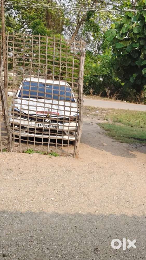 Neatly Maintend Car With Cng@petrol And Cng Gives 30 Km Millage