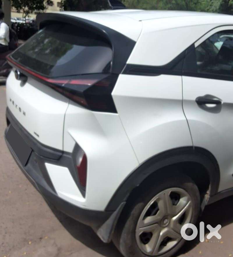 Tata Nexon, 2024, Petrol