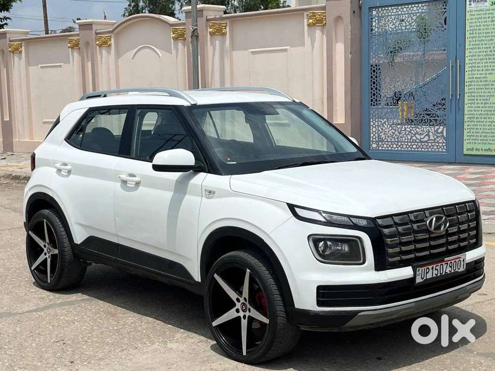 Hyundai Venue S 1.2 Petrol, 2023