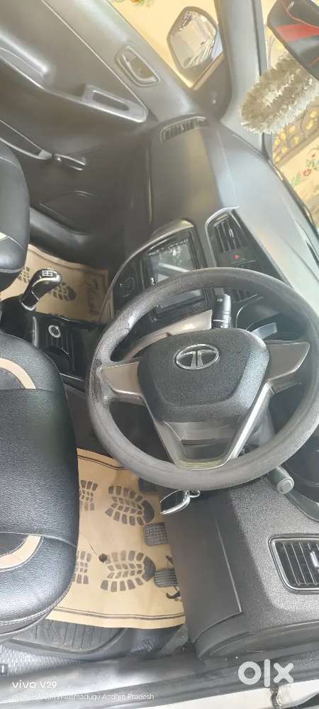 Tata Bolt Exalent Condition Vehicle 25 Milege