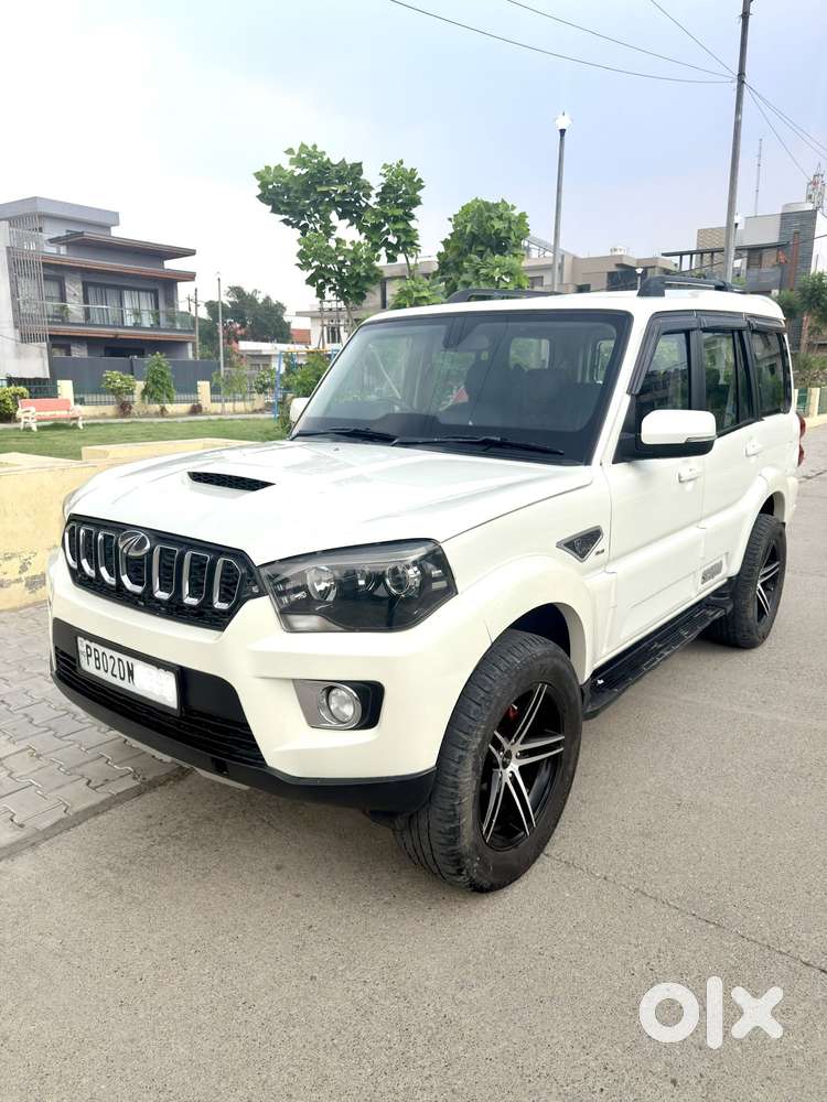 Mahindra Scorpio Classic 2.2 S 11 Mt 7 Str, 2018, Diesel