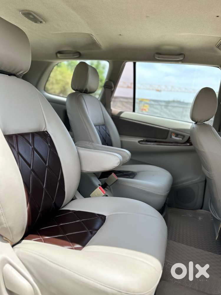Toyota Innova 2.5 V 7 Str, 2012, Diesel