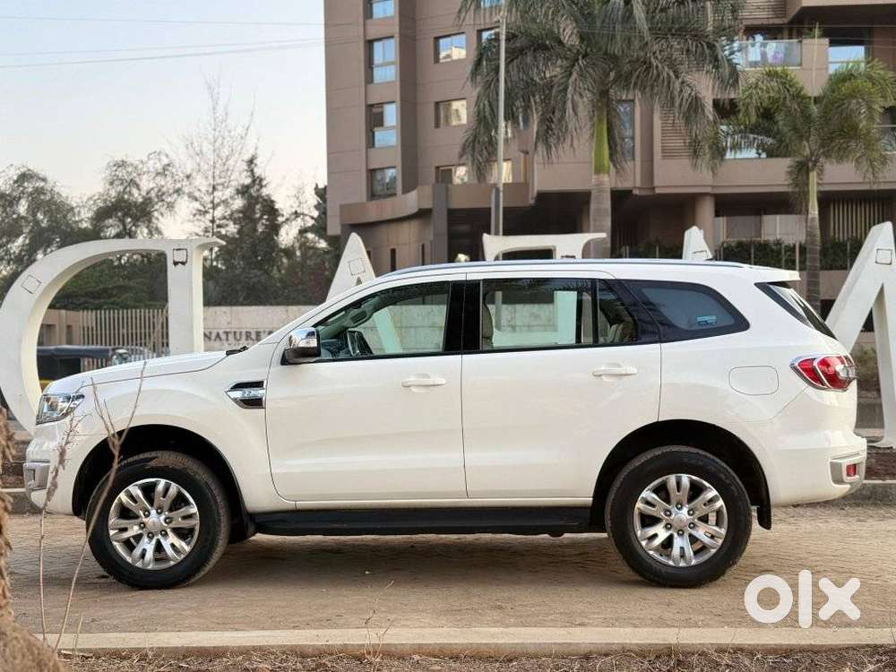 Ford Endeavour 2.2 Titanium 4x2 At, 2016, Diesel