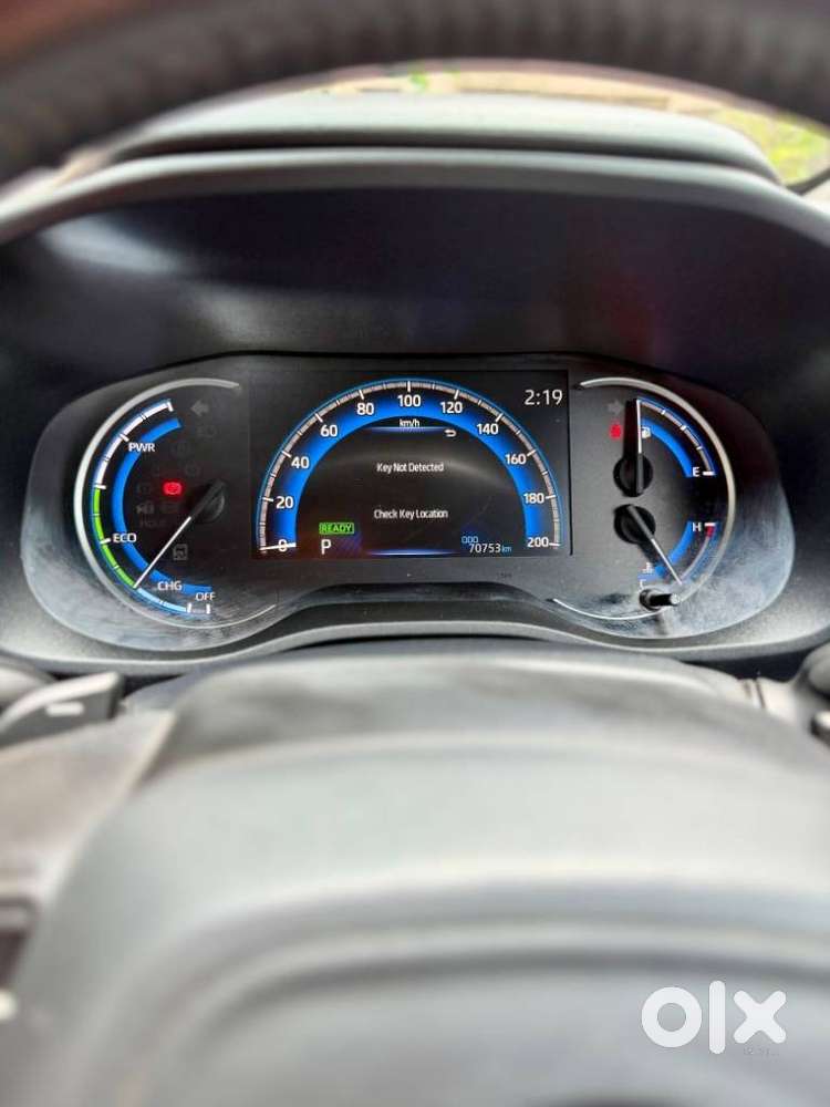 Toyota Innova Hycross 2.0 Vx Hybrid 8 Str, 2023, Petrol