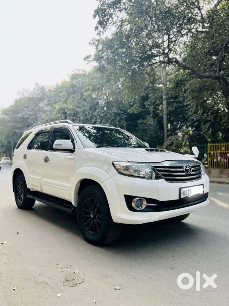 2015 Toyota Fortuner Suv
