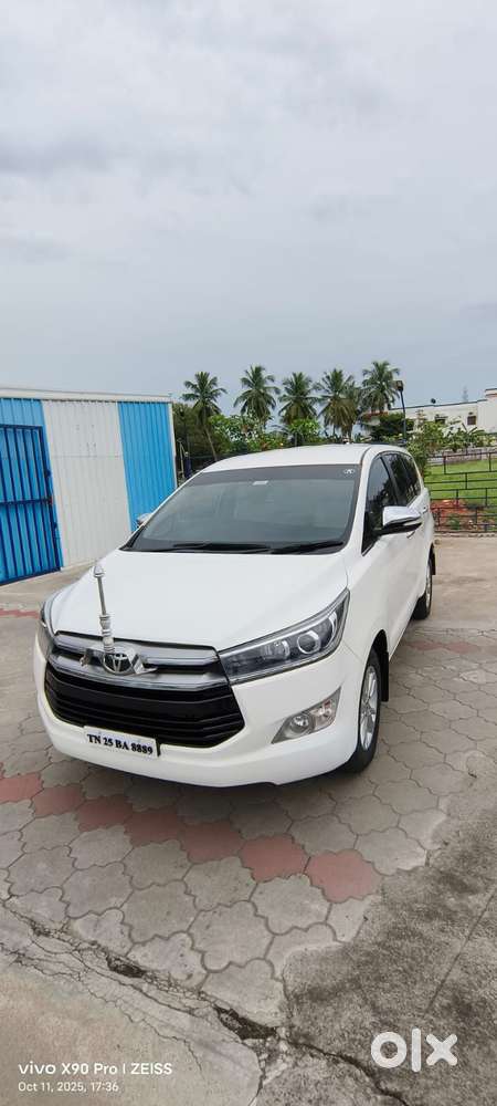 Toyota Innova Crysta 2.8z Automatic, 2016, Diesel