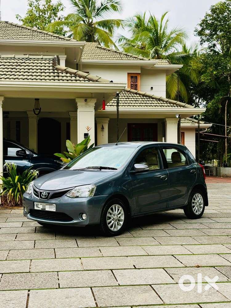 Toyota Etios Liva Vx Dual Tone, 2015, Petrol