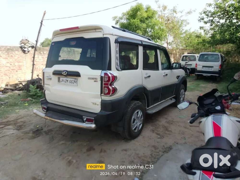 Very Good Condition Original Paint Full Body Gadi Mast Condition