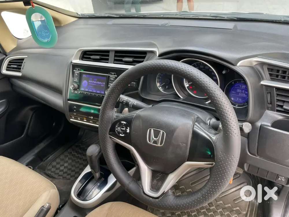 Honda Jazz 2016 Petrol 71500 Km Driven