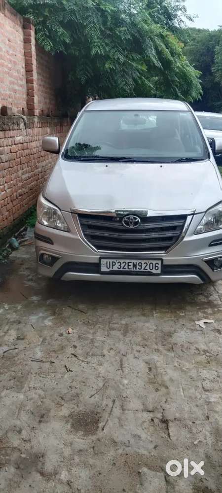 Toyota Innova 2.5 G 2015