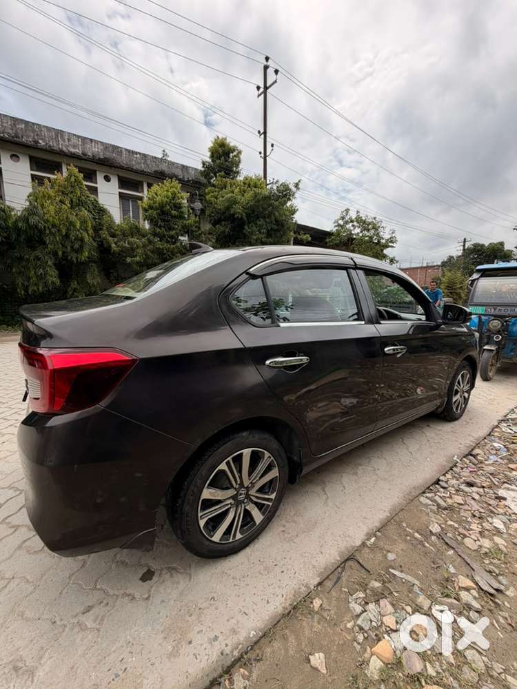 Honda Amaze 2023 Top Model