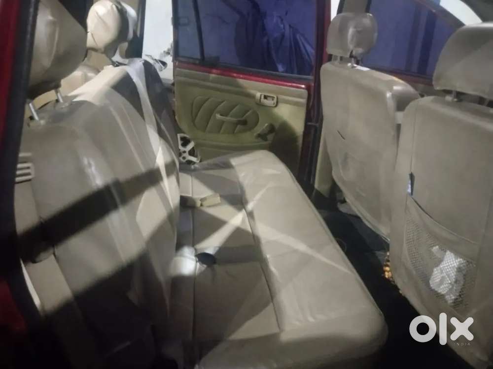 Chevrolet Tavera Ls 10-seater 2010
