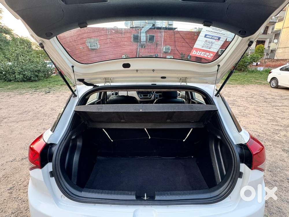 Hyundai I20 Sportz Plus, 2017, Petrol