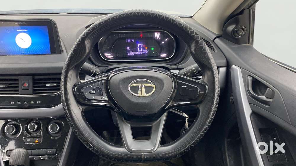 Tata Nexon 1.5 Revotorq Xma Plus (s) Amt, 2022, Petrol