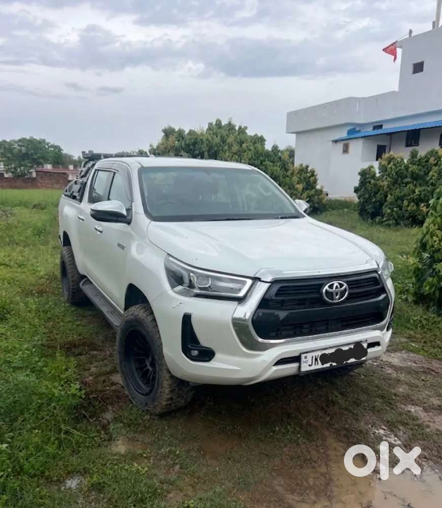 Toyota Hilux 2024 Diesel 11000 Km Driven