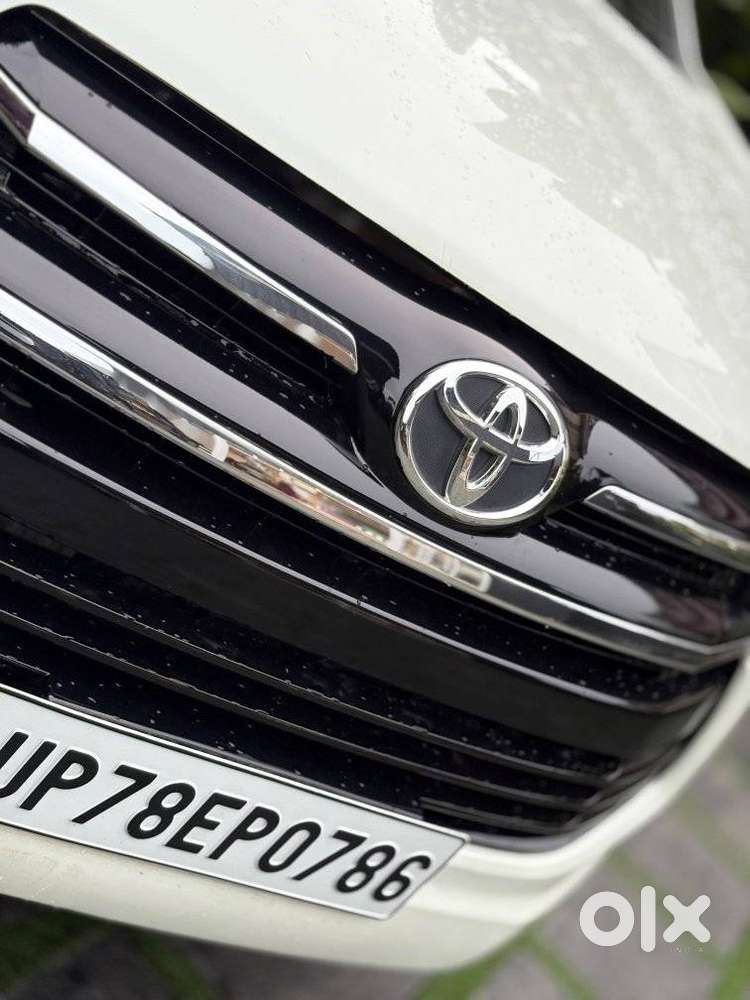 Toyota Innova Crysta 2.8 Z, 2016, Diesel