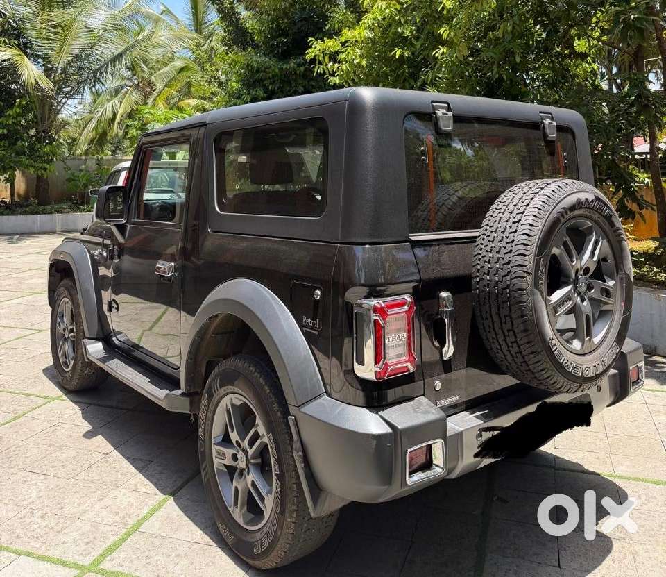 Mahindra Thar Petrol 2022