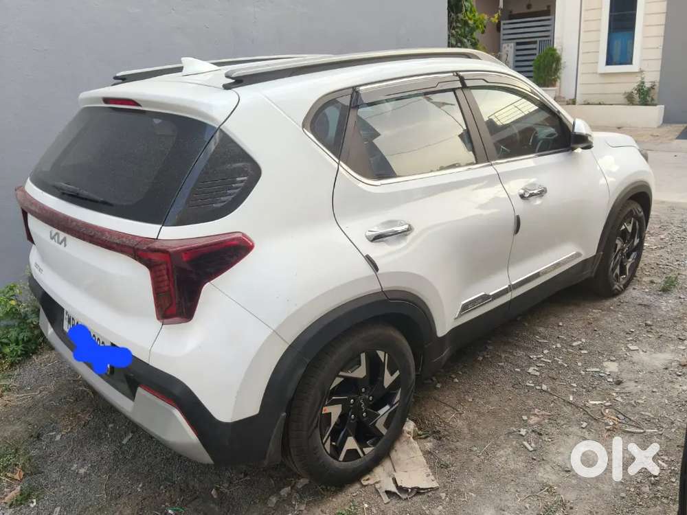 Only 591 Km Run ,sunroof, Alloy Wheels Music System Remote Key