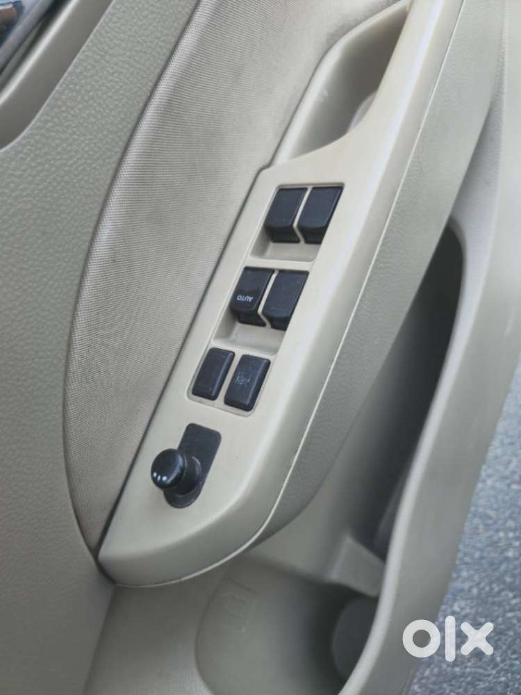 Maruti Suzuki Dzire 1.2 Vxi, 2012, Cng & Hybrids