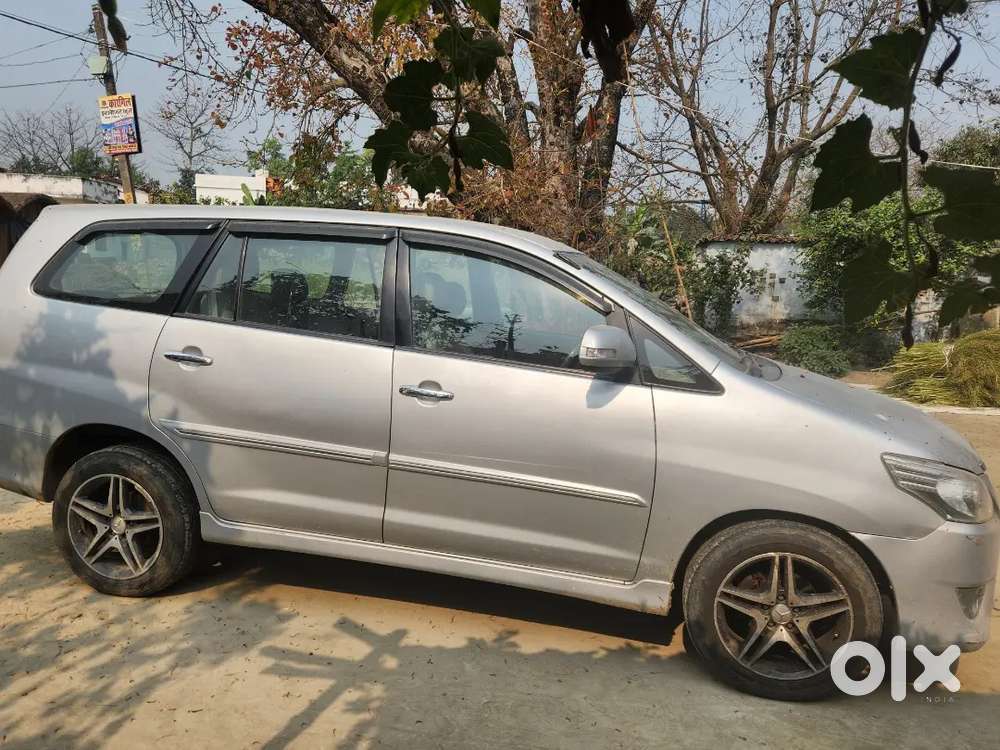 Toyota Innova 2013 Diesel 150000 Km Driven