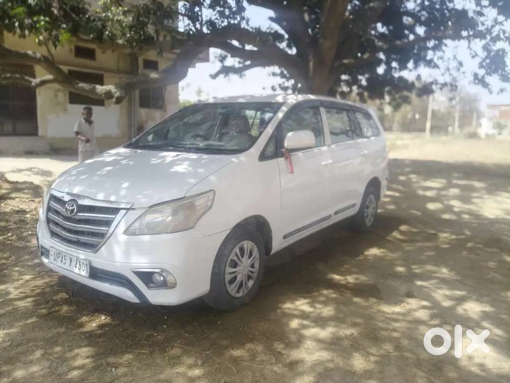 Toyota Innova 2011