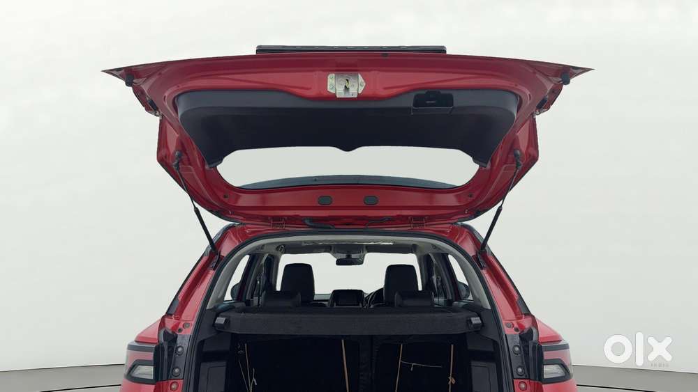 Maruti Suzuki Brezza 1.5 Zxi At Smart Hybrid, 2025, Petrol