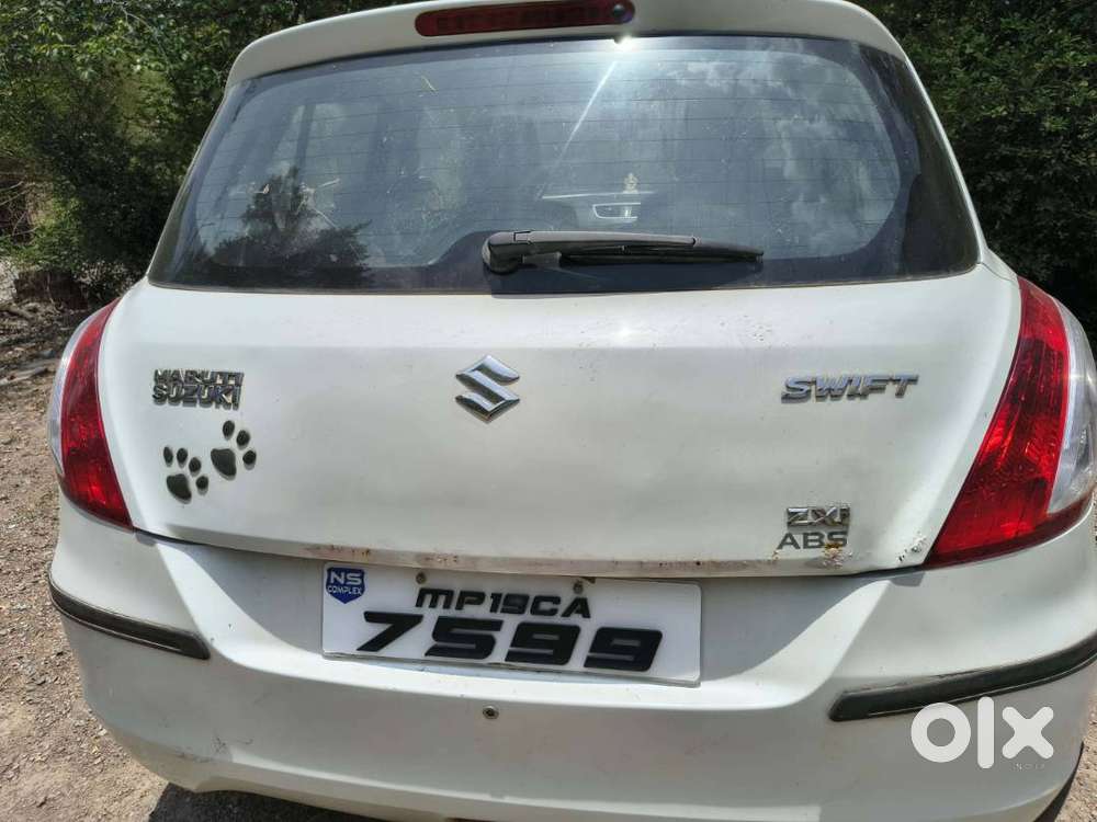 Swift Zxi 2012 Top Model