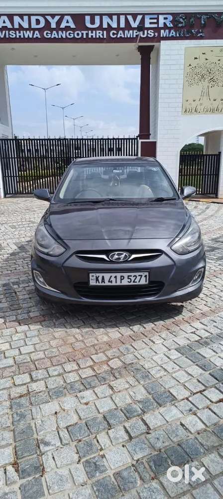 Hyundai Verna Fluidic 2012 diesel car showroom maintained