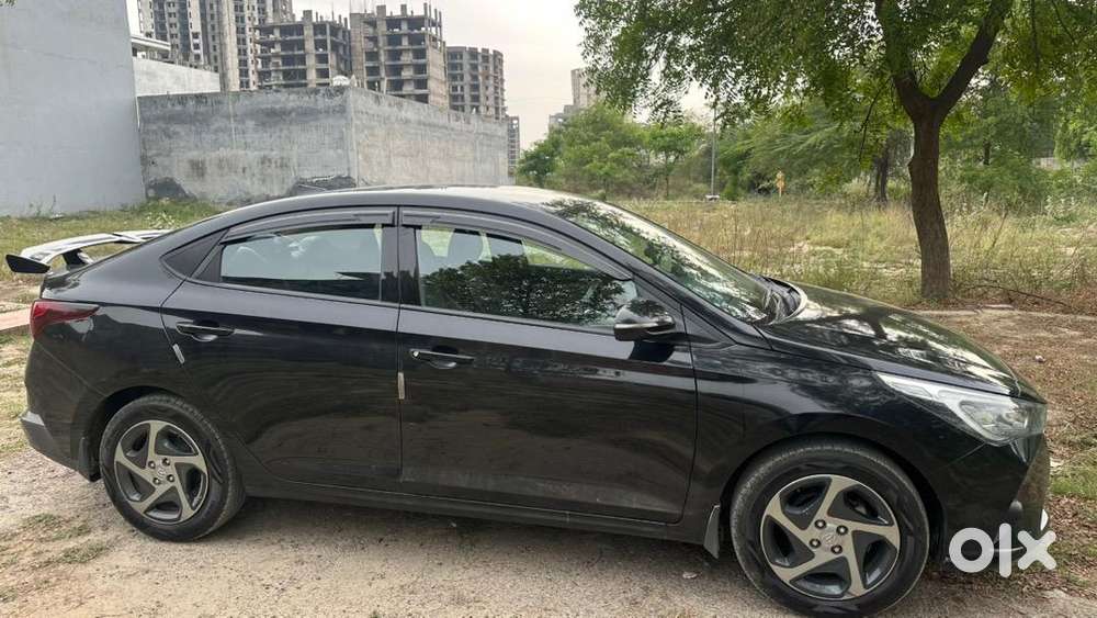 Hyundai Verna 2022 Petrol 76000 Km Driven