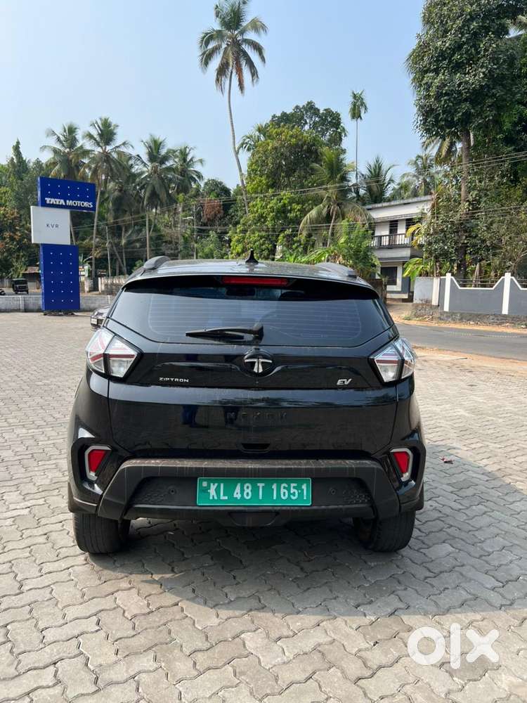 Tata Nexon Ev Max 3.3 Kw Xz Plus Lux Dark Edition, 2023, Electric