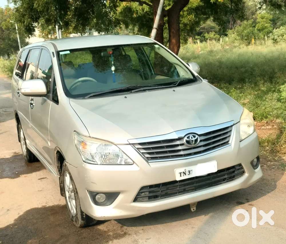 Toyota Innova 2012 Diesel Well Maintained