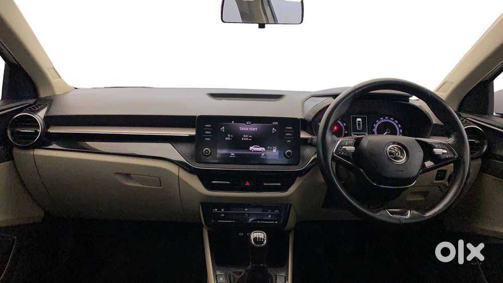 Skoda Slavia 1.0 Ambition Tsi, 2022, Petrol