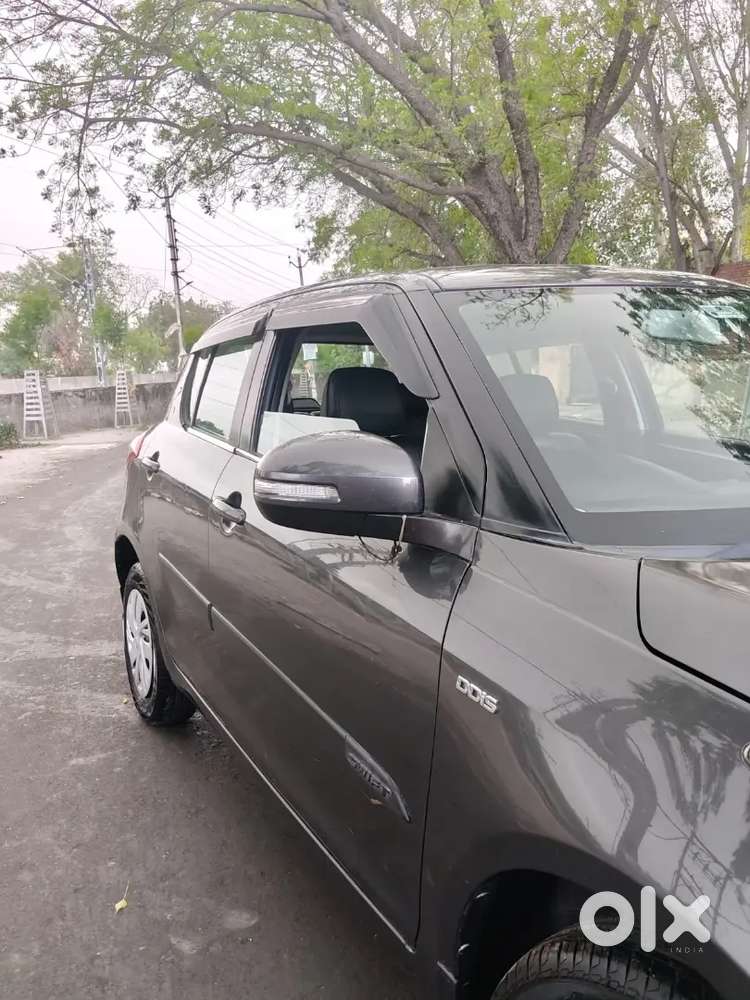 Maruti Suzuki Swift 2015 Diesel 82000 Km Driven,dr. Car