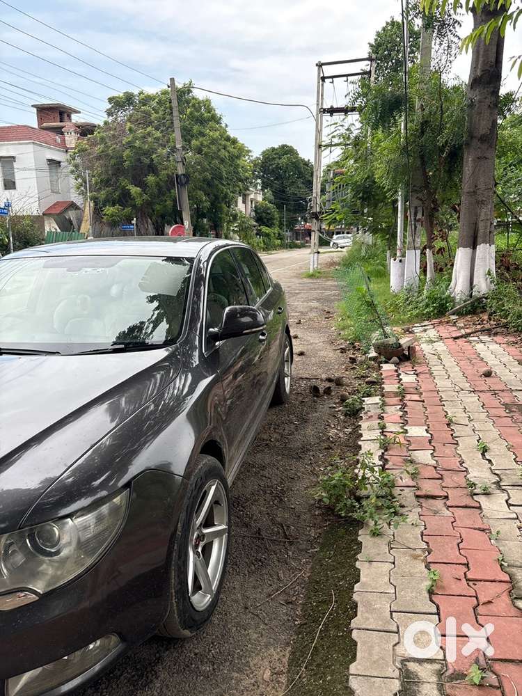Skoda Superb Petrol 2012 Year