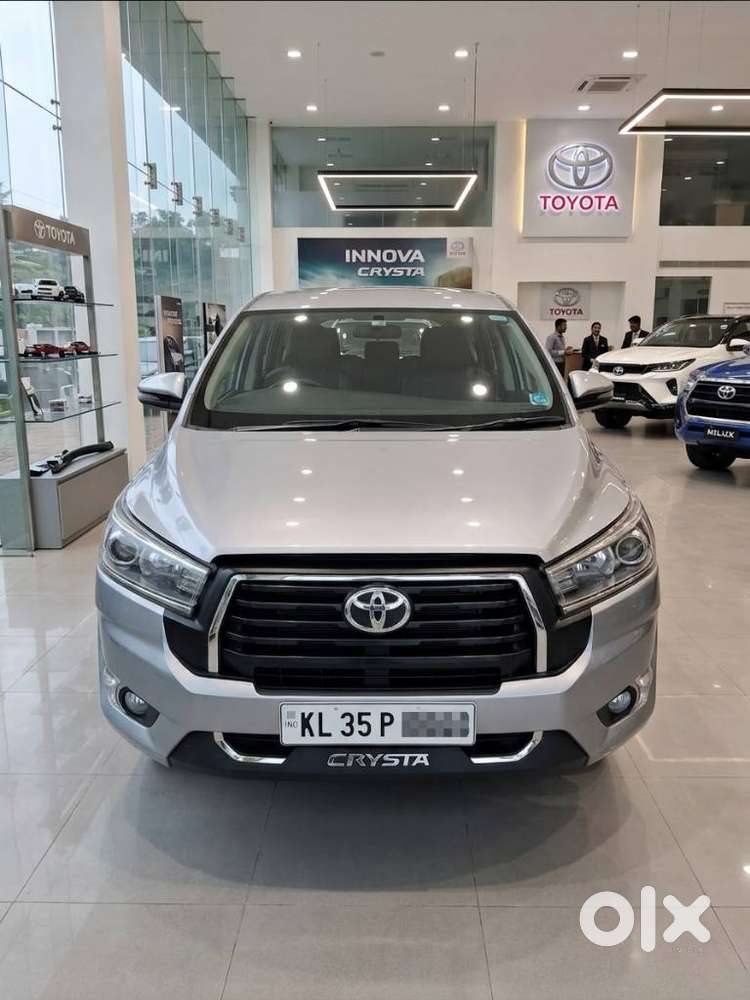 Toyota Innova Crysta 2.4 V 8 Str, 2016, Diesel