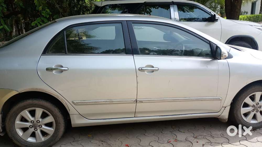 Toyota Corolla Altis 2011 Petrol