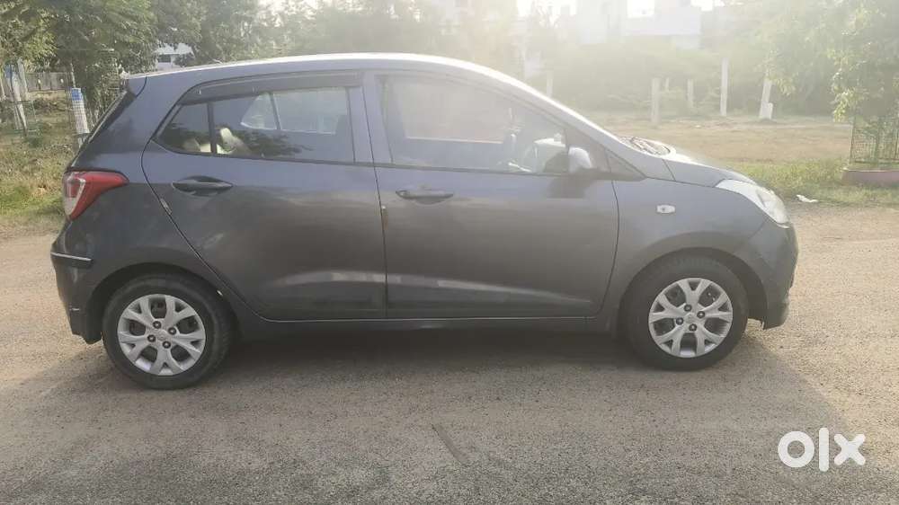 Hyundai Grand I10 2015 Petrol Well Maintained