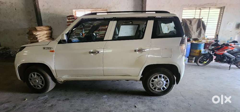 Mahindra Tuv 300 2021 Diesel 100000 Km Driven