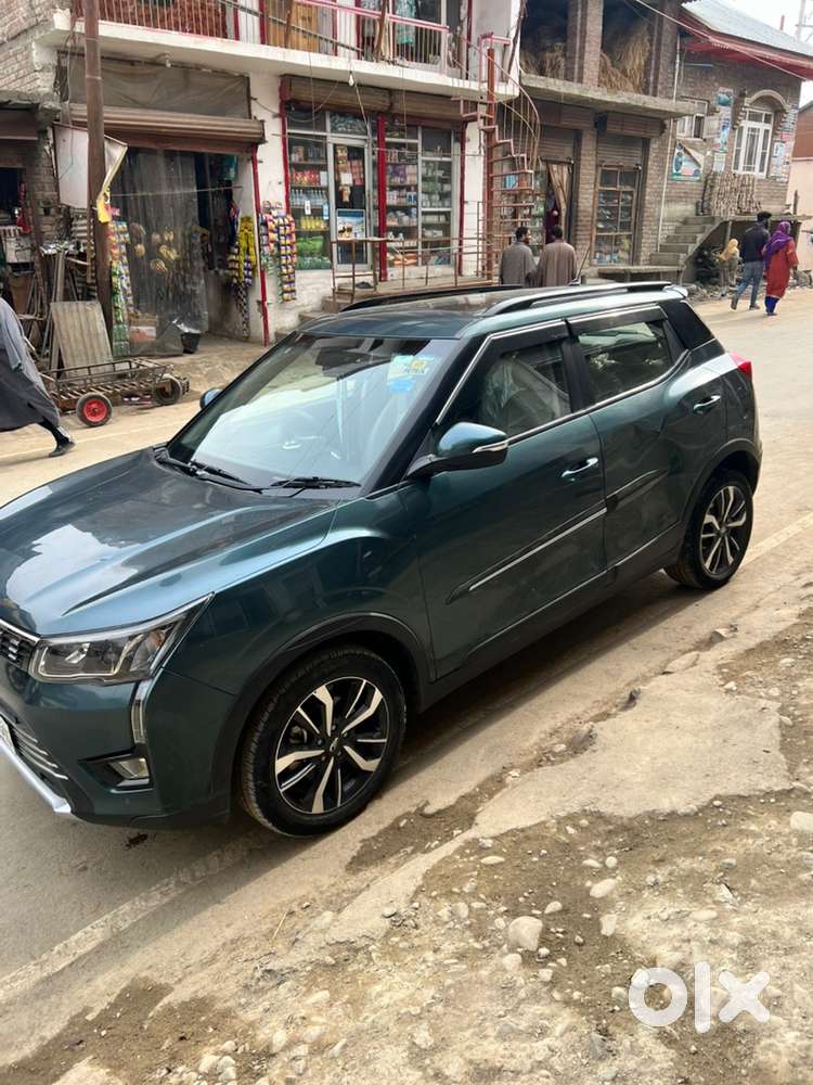 Mahindra Manual Petrol 2020