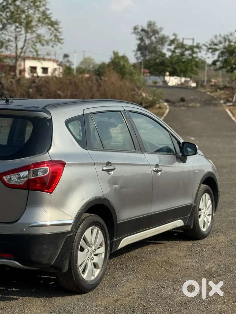 Maruti Suzuki S Cross 2015 Diesel Well Maintained