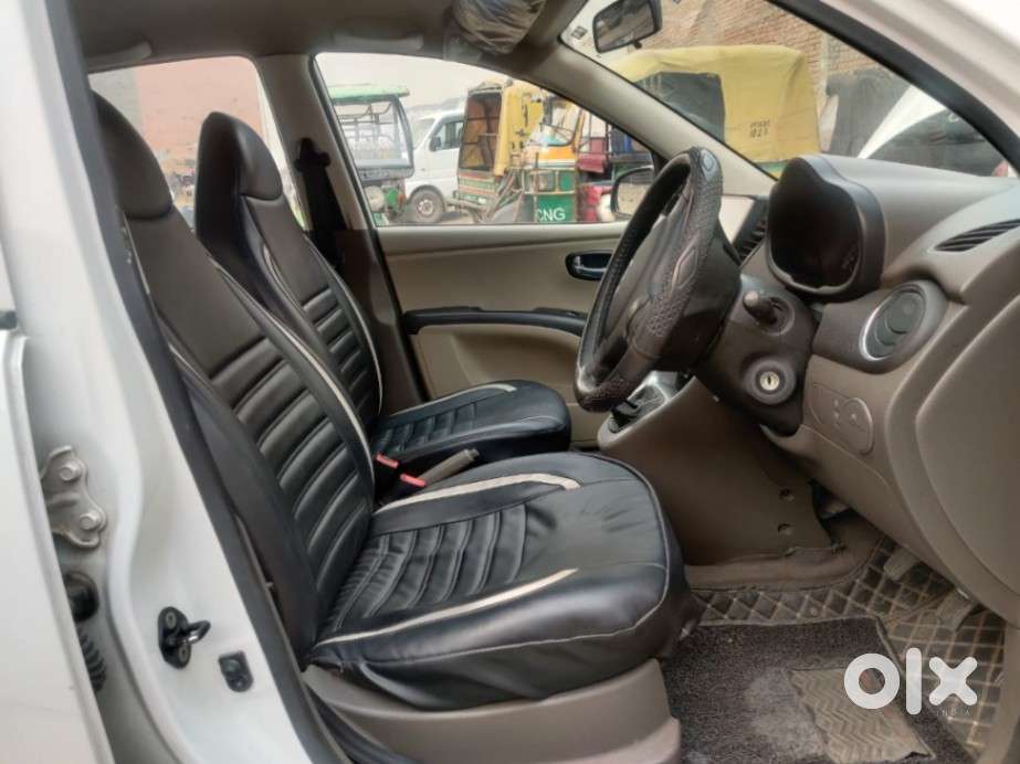 Hyundai I10 Sportz, 2015, Petrol