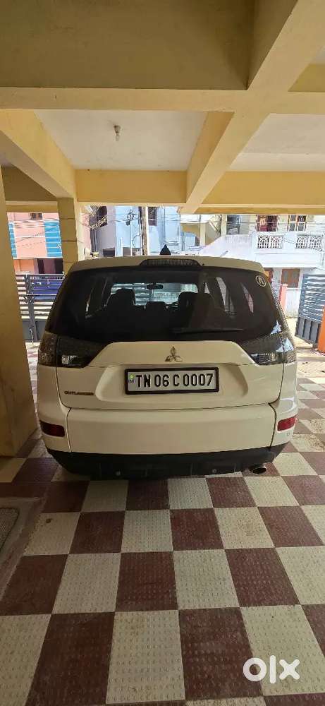Mitsubishi Outlander 2009 Petrol 102572 Km Driven